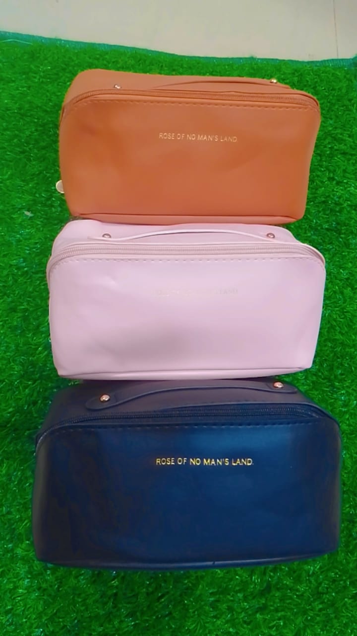 Large Capacity Travel Cosmetic Bag leather material durable